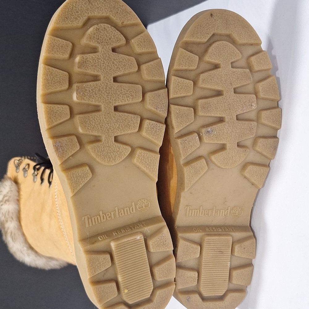 Women's Timberland Fur-Trim Boots- Size 5.5 - Picture 11 of 15